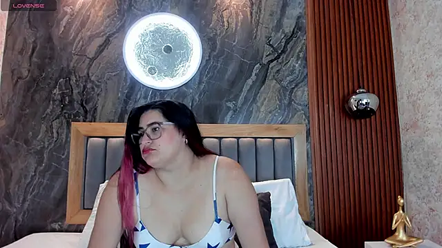 Snapshot of BellaPeers_ chatting on October 2025 12:13:02 PM BellaPeers online show from October 2025 12:13:02 PM