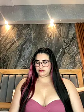 Snapshot of BellaPeers_ chatting on November 2025 11:43:02 AM BellaPeers online show from November 2025 11:43:02 AM