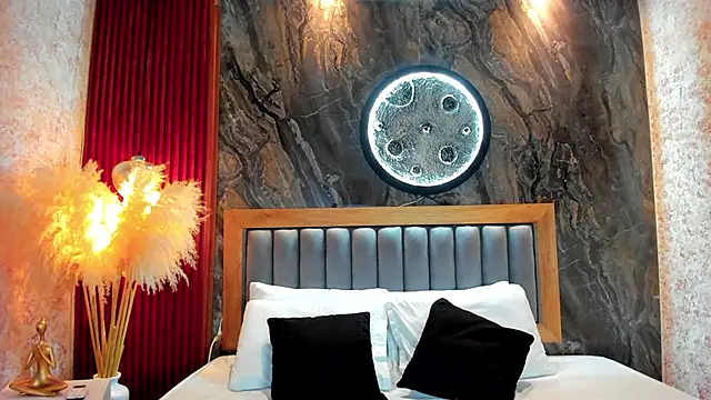 Snapshot of BellaPeers_ chatting on November 2025 12:42:01 PM BellaPeers online show from November 2025 12:42:01 PM