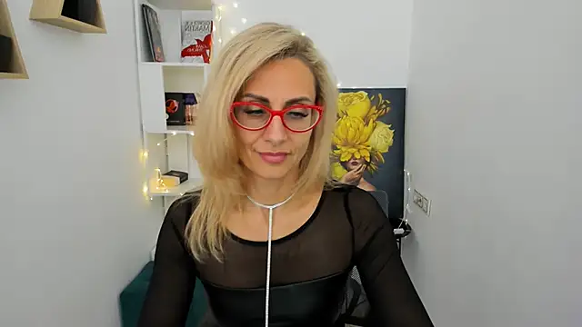 Snapshot of MuseOfStage chatting on February 2025 05:49:02 PM MuseOfStage online show from February 2025 05:49:02 PM