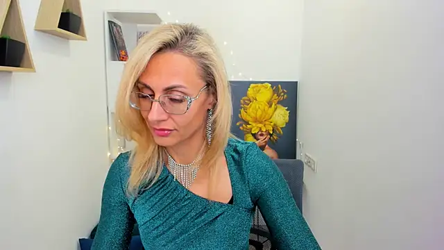 Snapshot of MuseOfStage chatting on February 2025 11:31:01 AM MuseOfStage online show from February 2025 11:31:01 AM