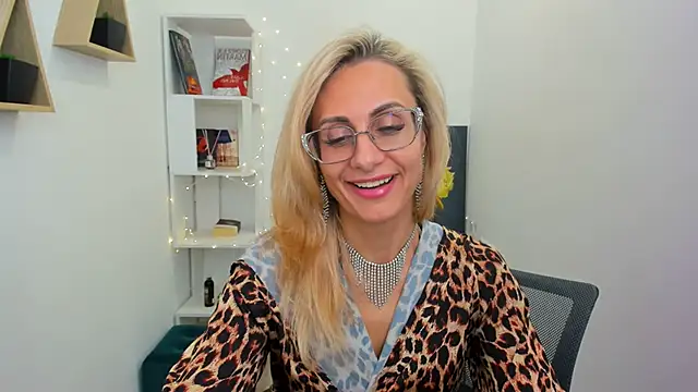 Snapshot of MuseOfStage chatting on February 2025 02:32:01 PM MuseOfStage online show from February 2025 02:32:01 PM