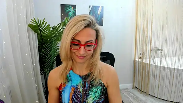 Snapshot of MuseOfStage chatting on February 2025 11:36:02 AM MuseOfStage online show from February 2025 11:36:02 AM