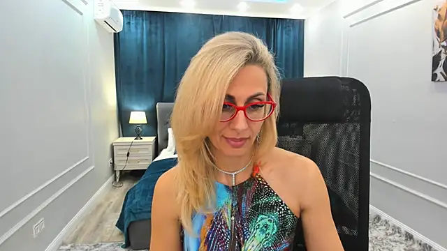 Snapshot of MuseOfStage chatting on March 2025 02:37:02 PM MuseOfStage online show from March 2025 02:37:02 PM