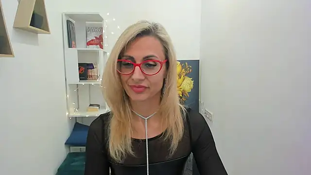 Snapshot of MuseOfStage chatting on March 2025 05:39:02 PM MuseOfStage online show from March 2025 05:39:02 PM