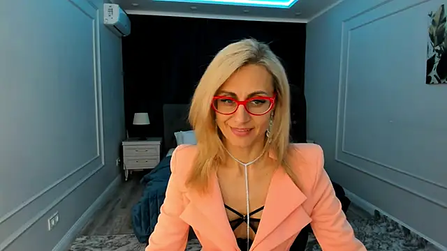 Snapshot of MuseOfStage chatting on March 2025 05:49:02 PM MuseOfStage online show from March 2025 05:49:02 PM