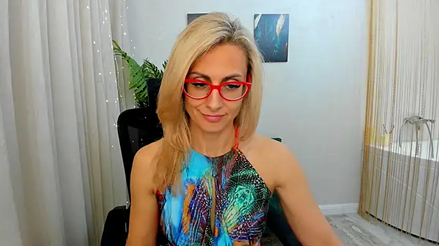 Snapshot of MuseOfStage chatting on March 2025 02:35:02 PM MuseOfStage online show from March 2025 02:35:02 PM