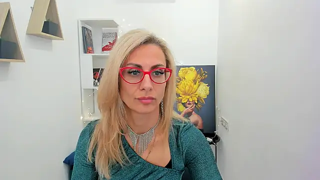 Snapshot of MuseOfStage chatting on March 2025 11:27:02 AM MuseOfStage online show from March 2025 11:27:02 AM