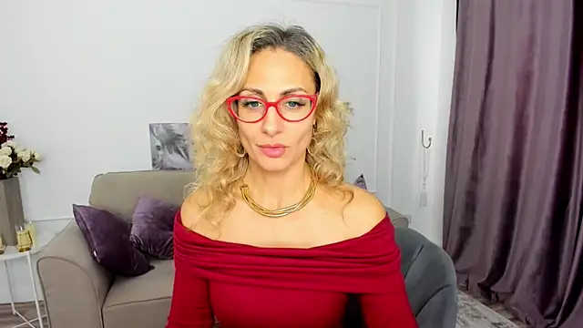 Snapshot of MuseOfStage chatting on November 2025 11:44:01 AM MuseOfStage online show from November 2025 11:44:01 AM