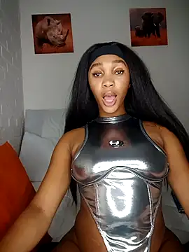 Shria107 online show from December 2025 08:36:02 PM