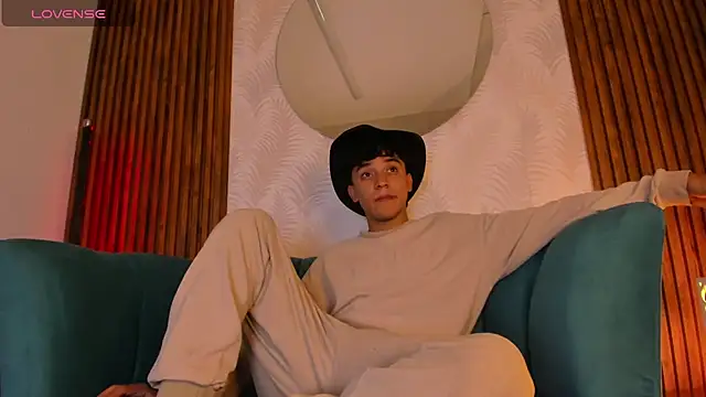 Austin Cardieff online show from January 2025 03:41:01 AM