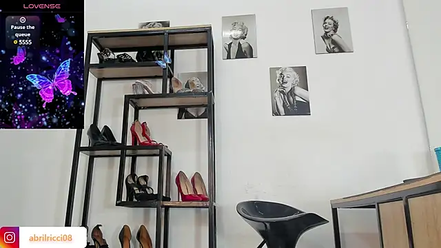 Snapshot of abril_ricci chatting on December 2024 03:45:01 AM abril ricci online show from December 2024 03:45:01 AM