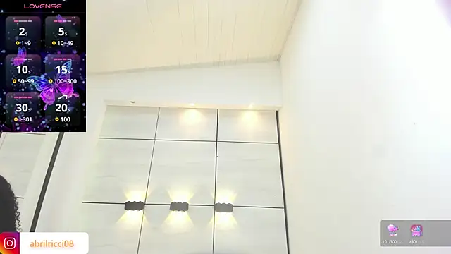 Snapshot of abril_ricci chatting on January 2025 03:41:02 AM abril ricci online show from January 2025 03:41:02 AM