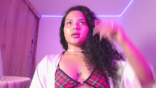 Snapshot of abril_ricci chatting on October 2025 03:29:02 AM abril ricci online show from October 2025 03:29:02 AM