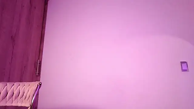 Snapshot of abril_ricci chatting on November 2025 09:48:02 PM abril ricci online show from November 2025 09:48:02 PM