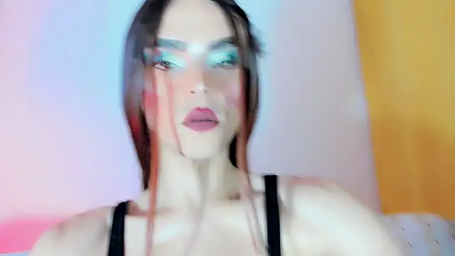 Snapshot of TatiGil chatting on November 2025 12:49:01 PM TatiGil online show from November 2025 12:49:01 PM