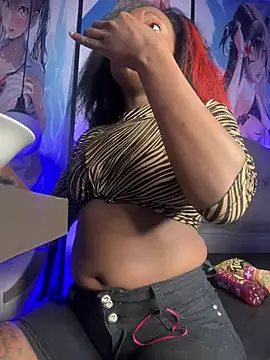 Snapshot of Thyana_LS chatting on January 2025 01:11:01 PM Thyana LS online show from January 2025 01:11:01 PM