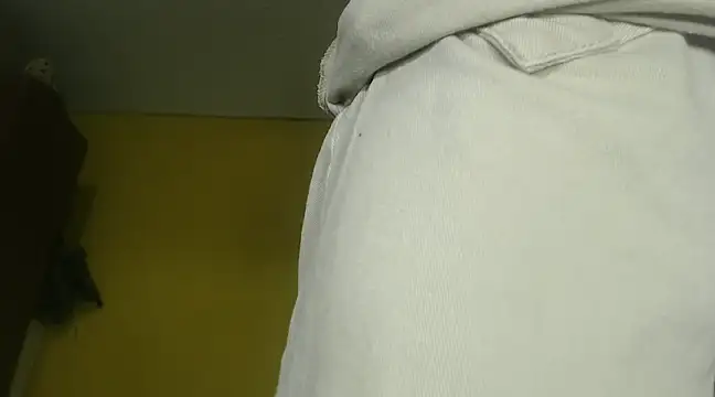 Snapshot of EmmyHorny_ chatting on February 2025 08:48:01 AM EmmyHorny online show from February 2025 08:48:01 AM