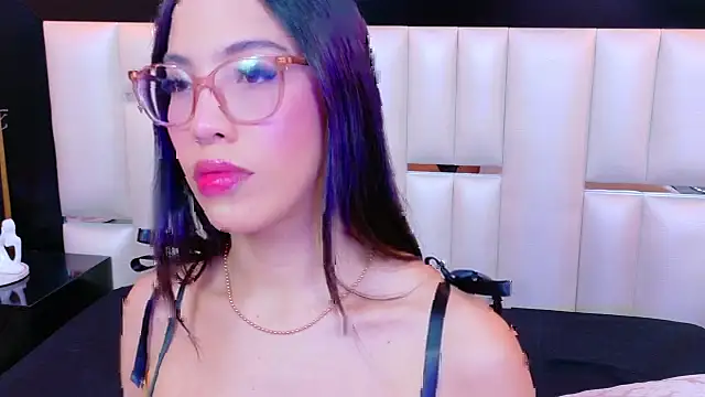 KylieWhite online show from October 2025 06:11:01 AM