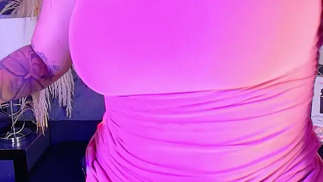 KylieWhite online show from November 2025 08:15:02 AM