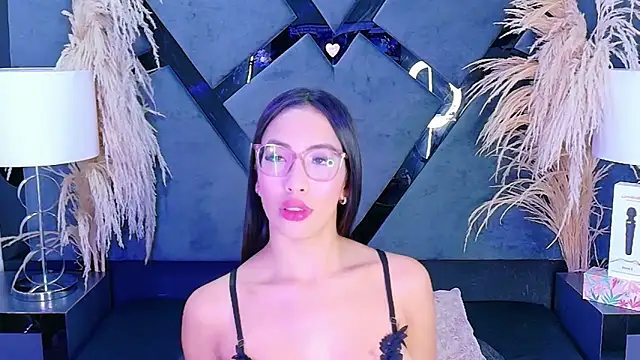 KylieWhite online show from November 2025 06:57:01 AM