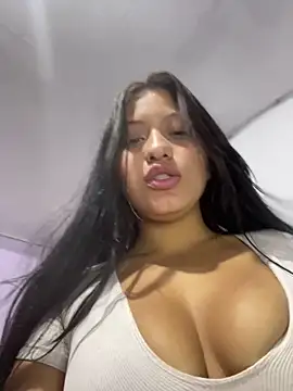 Estefanii- online show from January 2025 11:22:01 AM