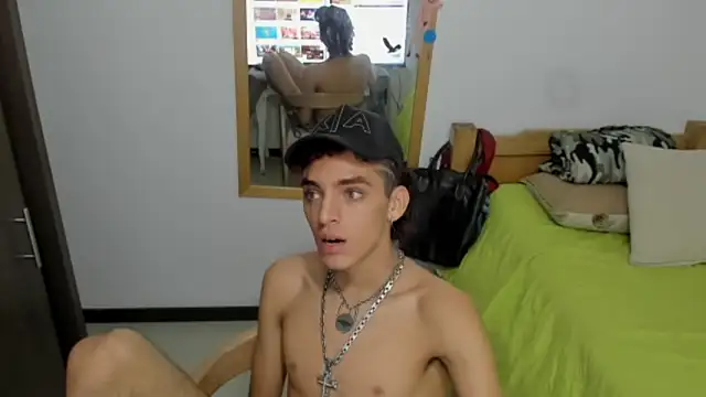 Snapshot of skinnypipe chatting on October 2025 03:51:01 AM skinnypipe online show from October 2025 03:51:01 AM