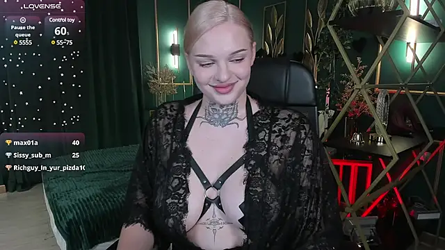 Snapshot of SherriMartinez chatting on February 2025 09:58:02 AM SherriMartinez online show from February 2025 09:58:02 AM