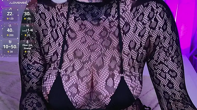 Snapshot of SherriMartinez chatting on September 2025 05:56:01 PM SherriMartinez online show from September 2025 05:56:01 PM