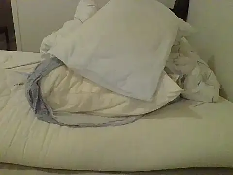 sympatyczny223 online show from February 2025 07:35:01 PM