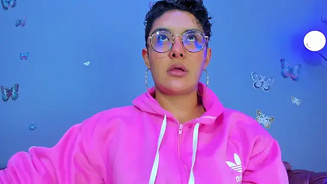 Kaira mosse online show from January 2026 11:58:02 AM