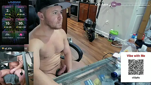 Snapshot of aaron_s_x chatting on December 2025 01:01:02 AM aaron s x online show from December 2025 01:01:02 AM