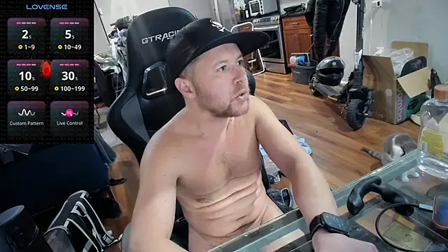 Snapshot of aaron_s_x chatting on March 2026 02:15:01 AM aaron s x online show from March 2026 02:15:01 AM