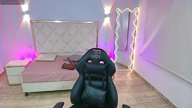 Snapshot of Brendda_tay chatting on November 2025 03:38:02 AM Brendda tay online show from November 2025 03:38:02 AM