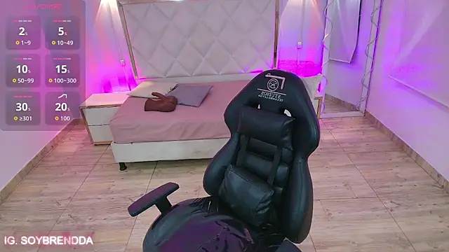 Snapshot of Brendda_tay chatting on November 2025 03:16:01 AM Brendda tay online show from November 2025 03:16:01 AM