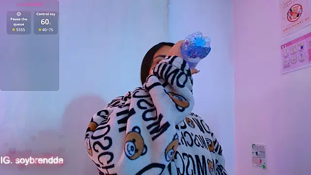 Snapshot of Brendda_tay chatting on November 2025 03:27:02 AM Brendda tay online show from November 2025 03:27:02 AM