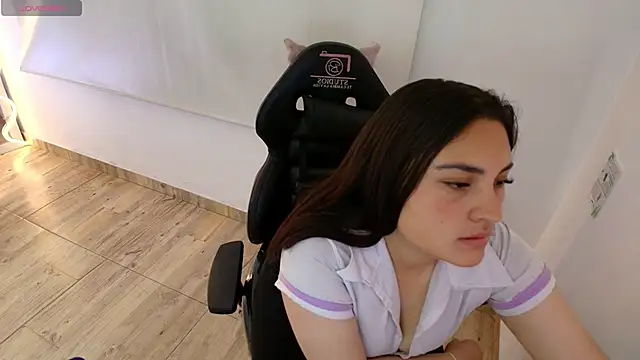 Snapshot of Brendda_tay chatting on November 2025 04:11:01 AM Brendda tay online show from November 2025 04:11:01 AM