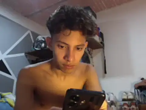 Snapshot of ferchitibellako chatting on December 2024 03:54:02 AM ferchitibellako online show from December 2024 03:54:02 AM