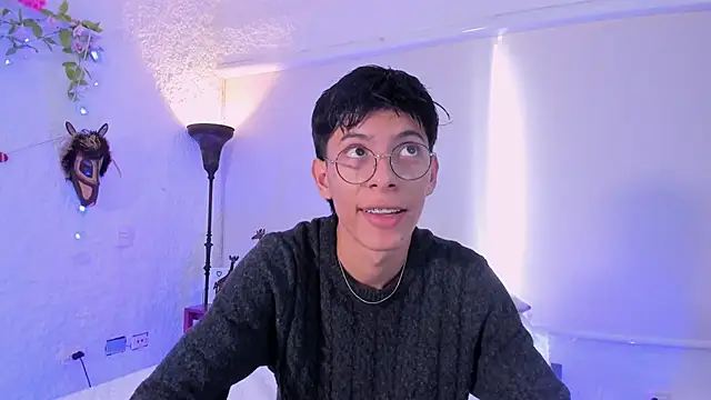 alexandersawyer online show from March 2025 02:29:01 PM