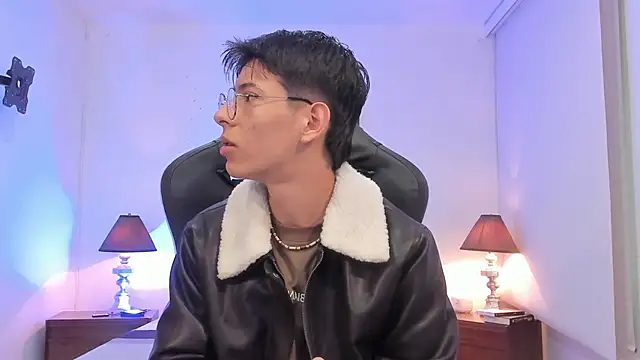 alexandersawyer online show from November 2025 12:39:02 PM