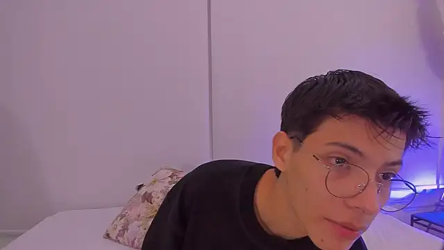 alexandersawyer online show from November 2025 04:48:02 AM