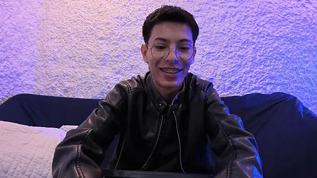 alexandersawyer online show from December 2025 12:33:02 PM