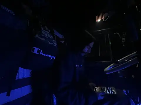 XMeF10 online show from November 2025 09:42:02 AM