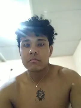 Snapshot of Brencuz chatting on March 2026 02:01:02 AM Brencuz online show from March 2026 02:01:02 AM