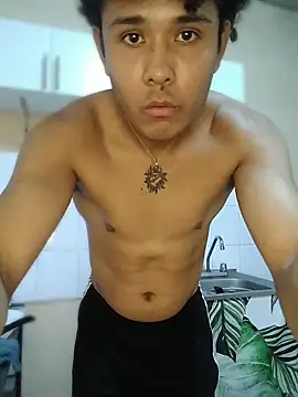 Snapshot of Brencuz chatting on April 2026 01:03:01 AM Brencuz online show from April 2026 01:03:01 AM