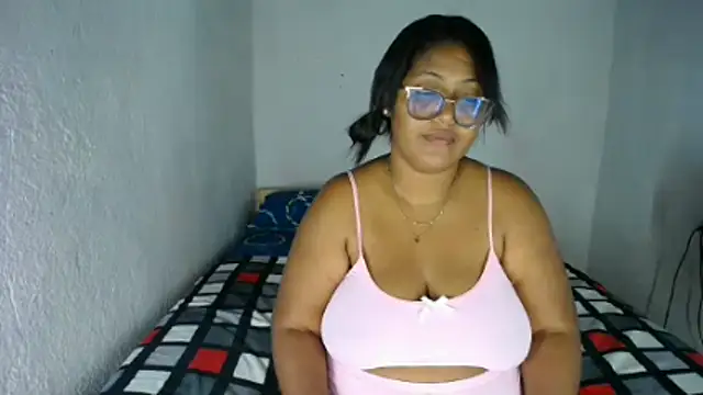 miajoseph  online show from January 2026 03:53:01 AM