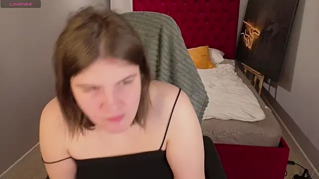 Snapshot of Ruyjin_Choi chatting on April 2026 10:44:01 AM Ruyjin Choi online show from April 2026 10:44:01 AM