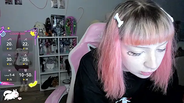 SweetieMollyy online show from November 2025 12:05:02 PM