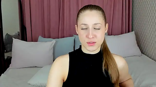 BritneyCruze online show from December 2024 09:19:02 AM