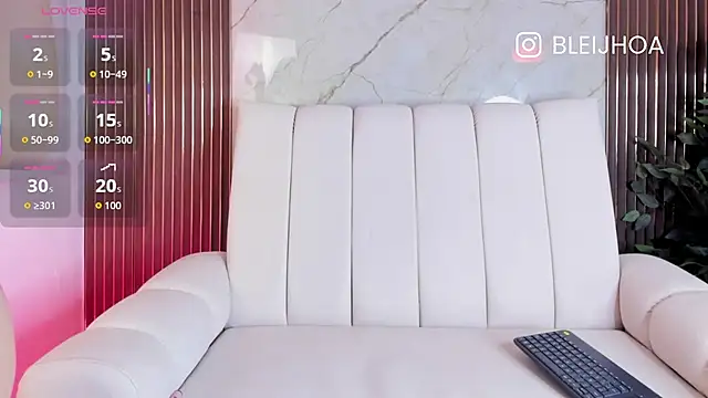 kenayfox online show from February 2026 02:34:02 AM